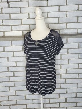 • Ideology Women's Short Sleeve Striped T-Shirt Sz Medium Black & White W/ Mesh